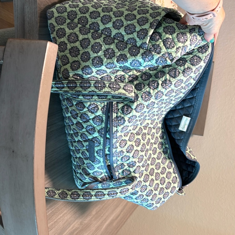Large Vera Bradley duffle bag. Excellent condition.
